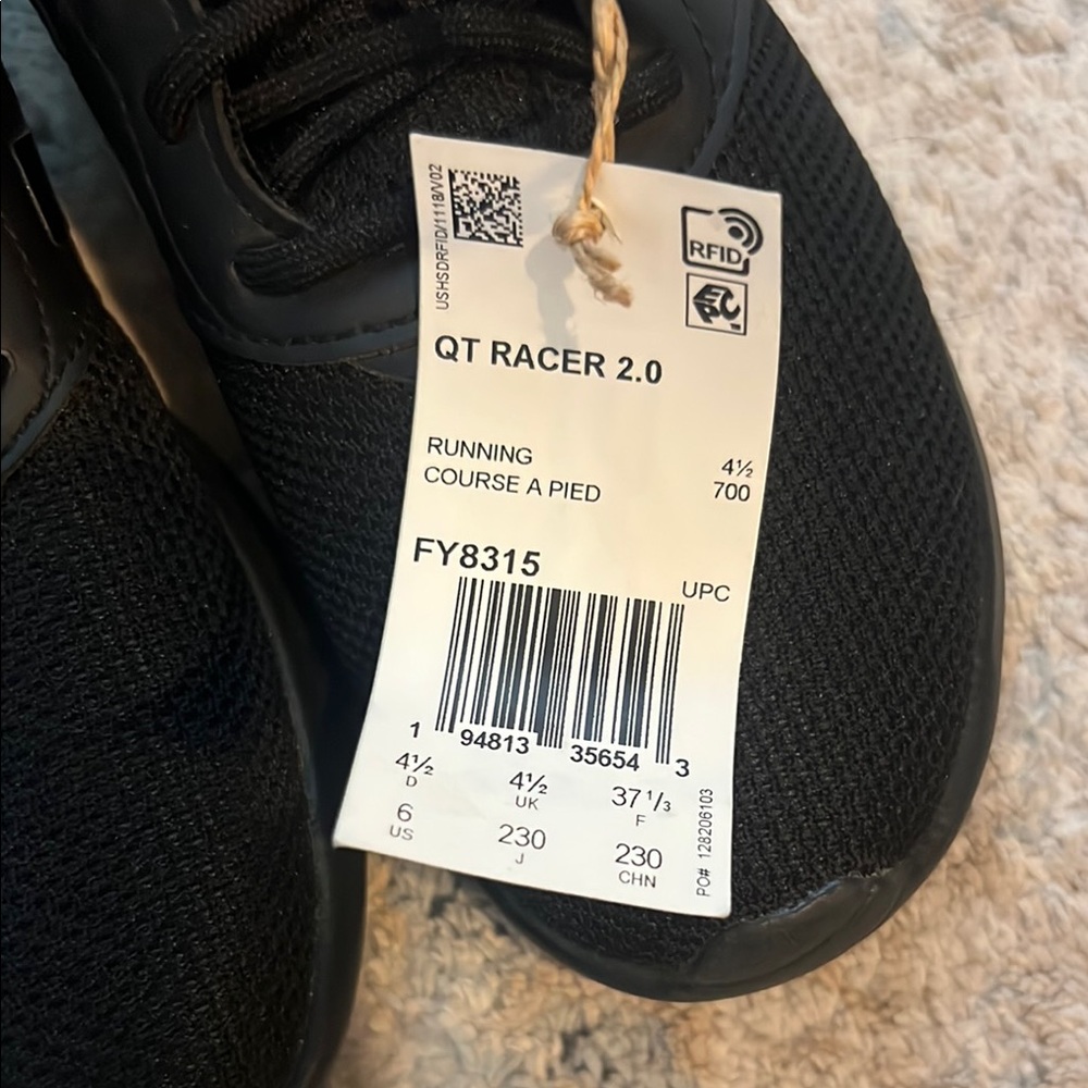 Adidas Black Sneakers with Streamlined Design - Picture 2 of 10